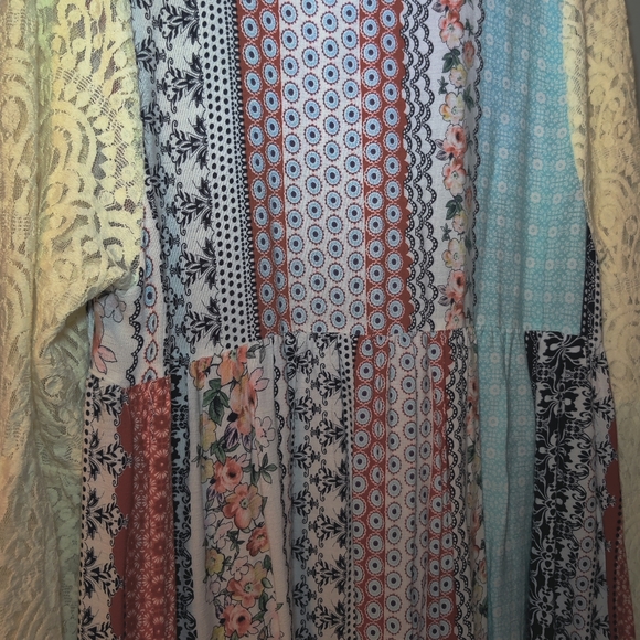 Kori Long Sleeve Floral Lace Boho Dress - Picture 8 of 10